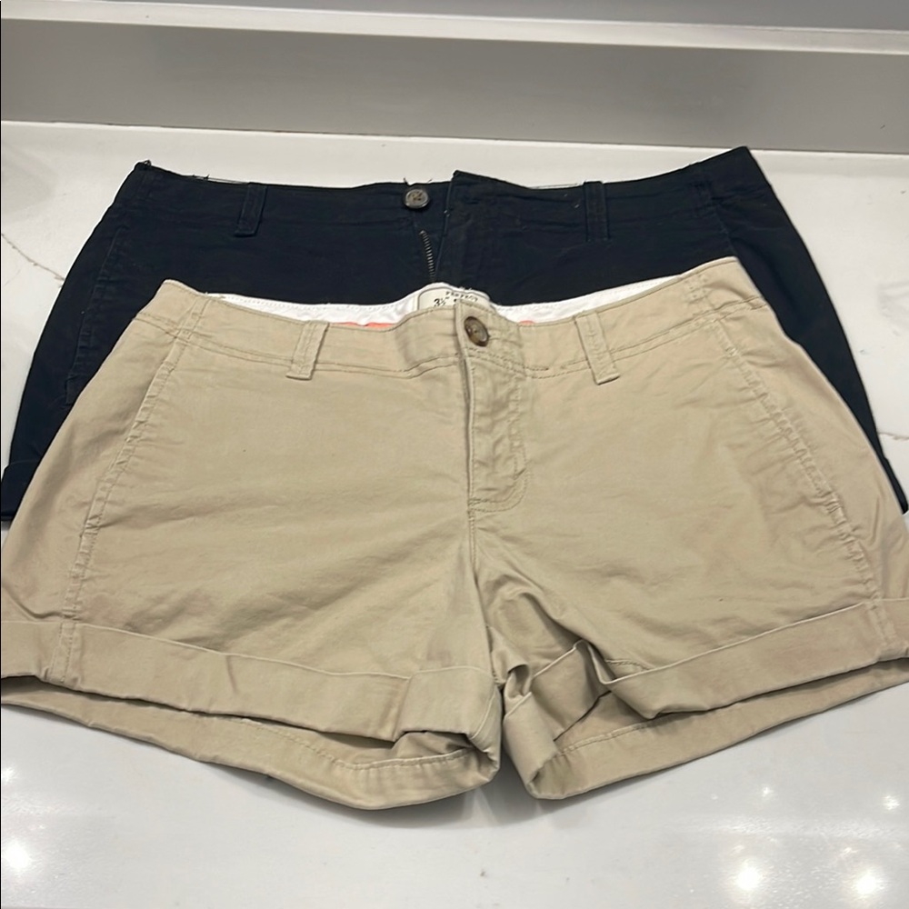 Old Navy Tan and Black Bermuda Shorts Classic Style